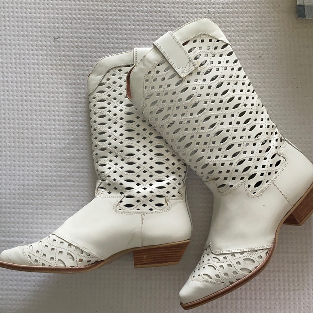 Nine West white cowboy boots